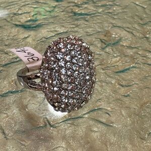 Sparkling Crystal Pavé Oval Cocktail Ring - Silver Tone
